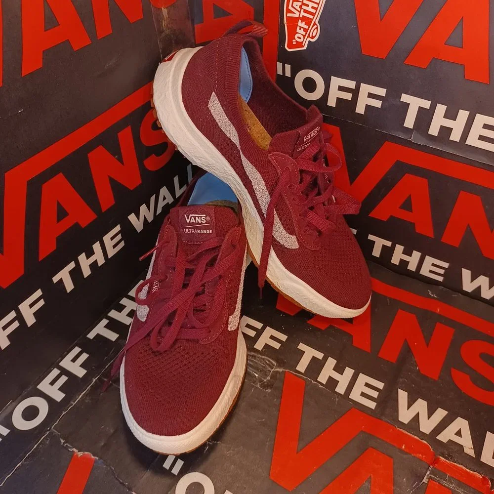 Vans Men's 7.5/Women's 9 UltraRange Vr3 Port Red White Mesh VN0A4BXBPRT - Picture 2 of 12